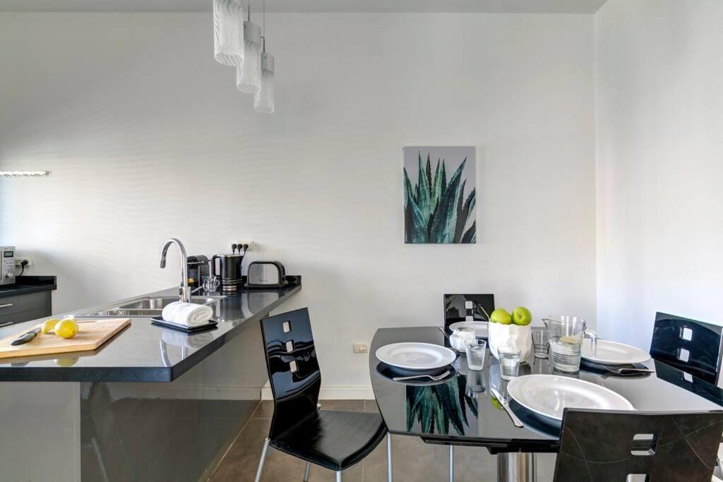 Apartment Calm And Spacious 3bdr Near Bograshov